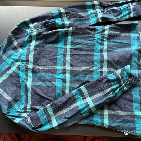 Helly Hansen Women's Plaid Shirt - Teal and Blue - Picture 4 of 5